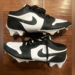 Men’s Jordan 1 Low TD Football Cleats | Size 13.5 | Lightly Used